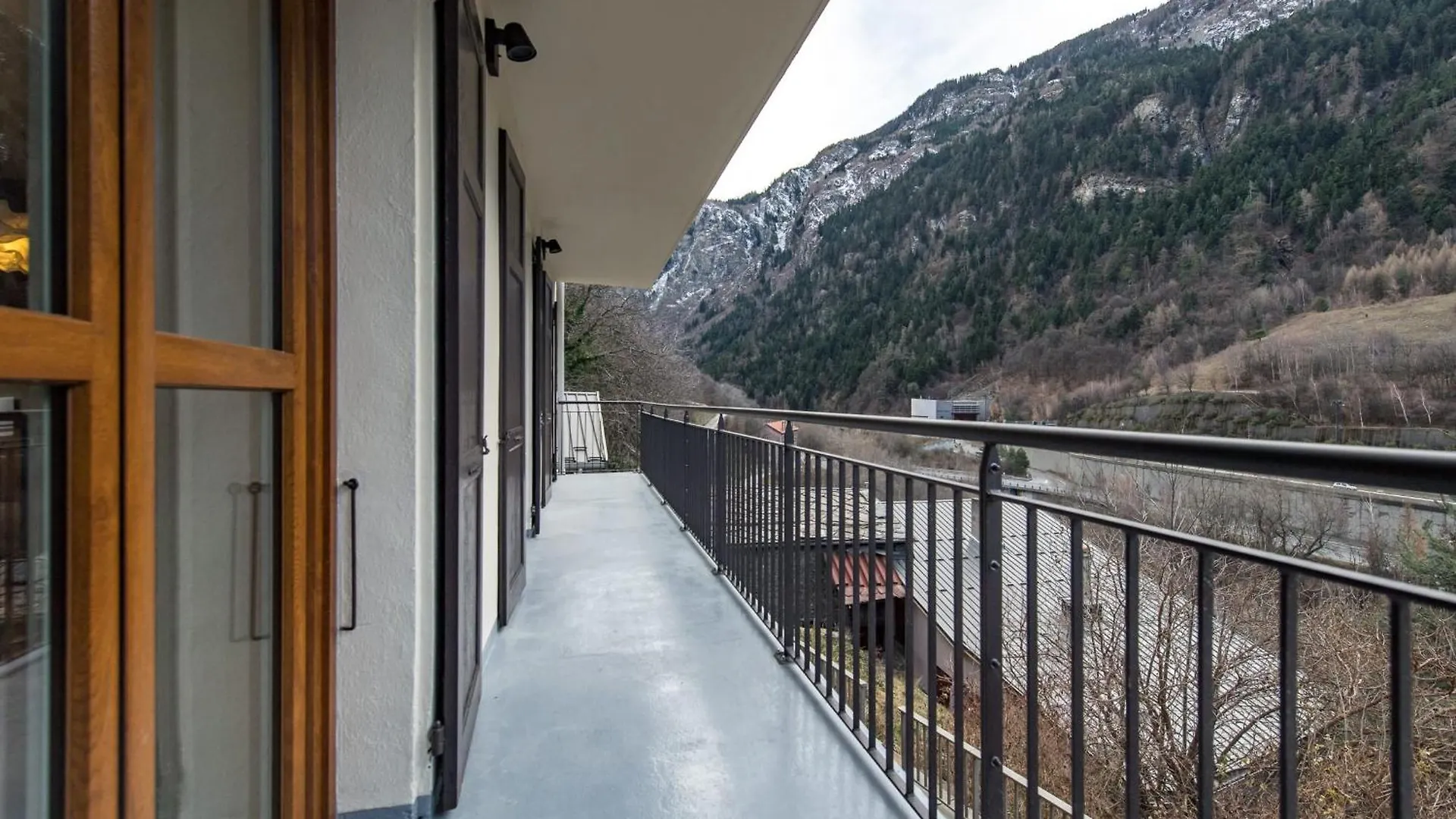 6 To 8 People In Orelle Access To The 3 Valleys 0*,  France