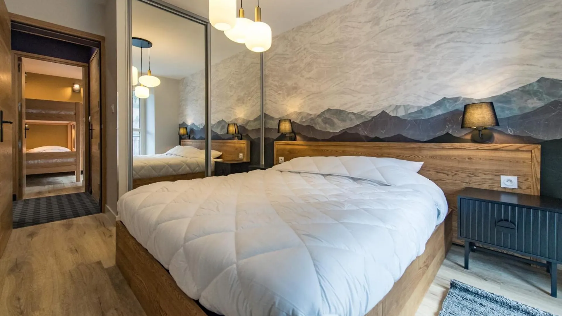 6 To 8 People In Orelle Access To The 3 Valleys Holiday home